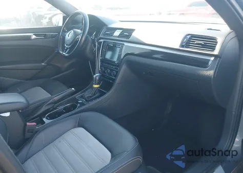 2018 Volkswagen Passat 3.6L V6 Gt из США, поврежденный, VIN 1VWJM7A37JC035528